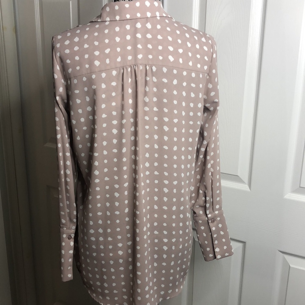 Anthro Pleione Taupe White Dots V Neck Long Sleeve XS - Picture 4 of 6